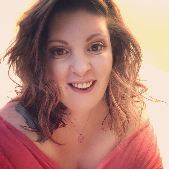 Meet your Posher, Christine - Picture 1 of 1